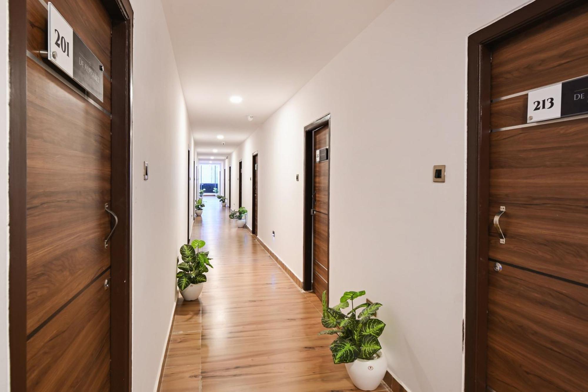 Super Townhouse De Alphabet Karmanghat 海得拉巴 外观 照片