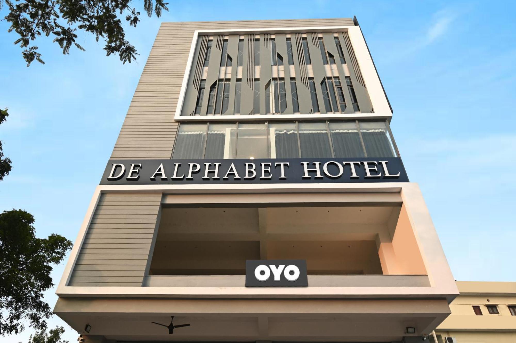 Super Townhouse De Alphabet Karmanghat 海得拉巴 外观 照片