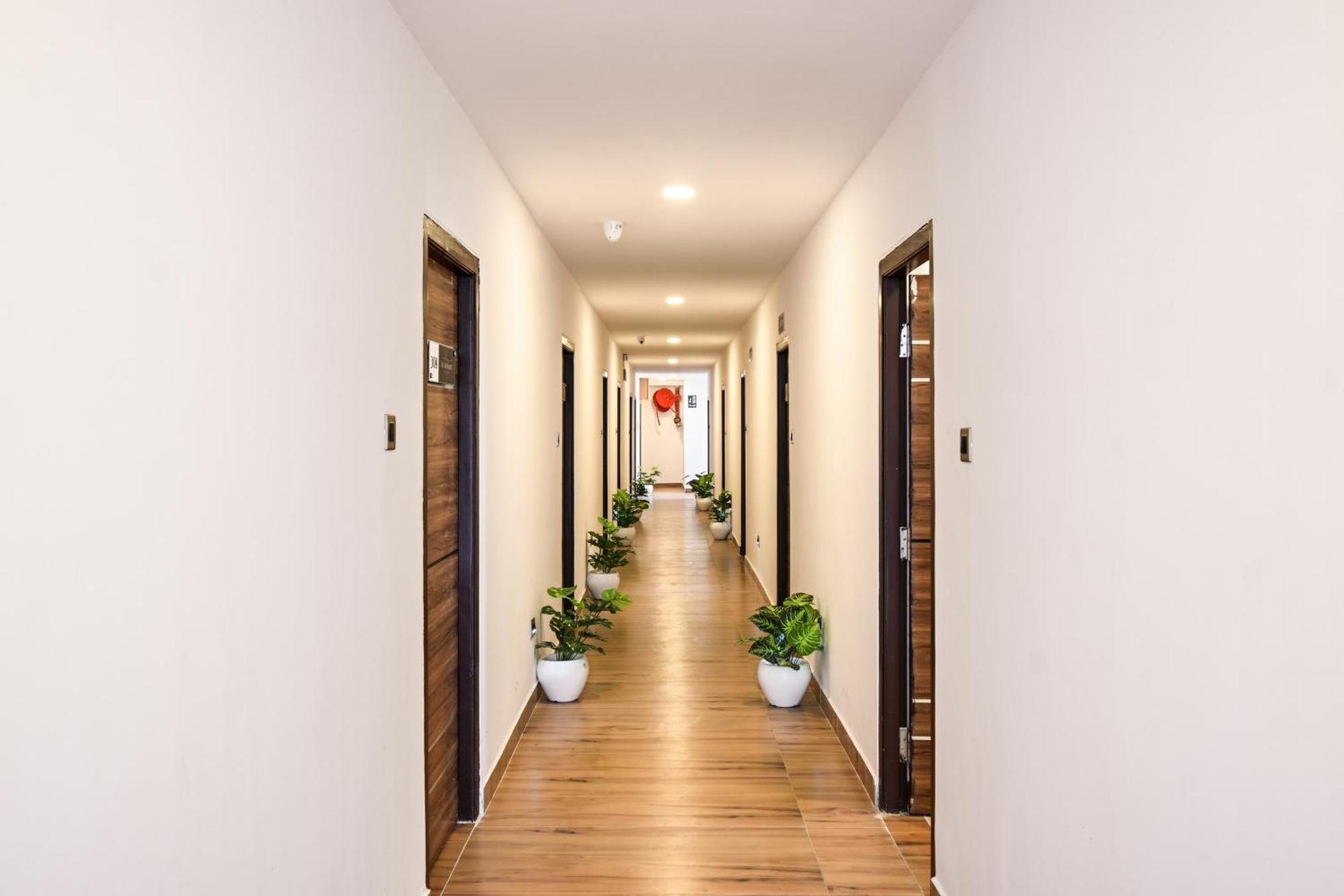 Super Townhouse De Alphabet Karmanghat 海得拉巴 外观 照片
